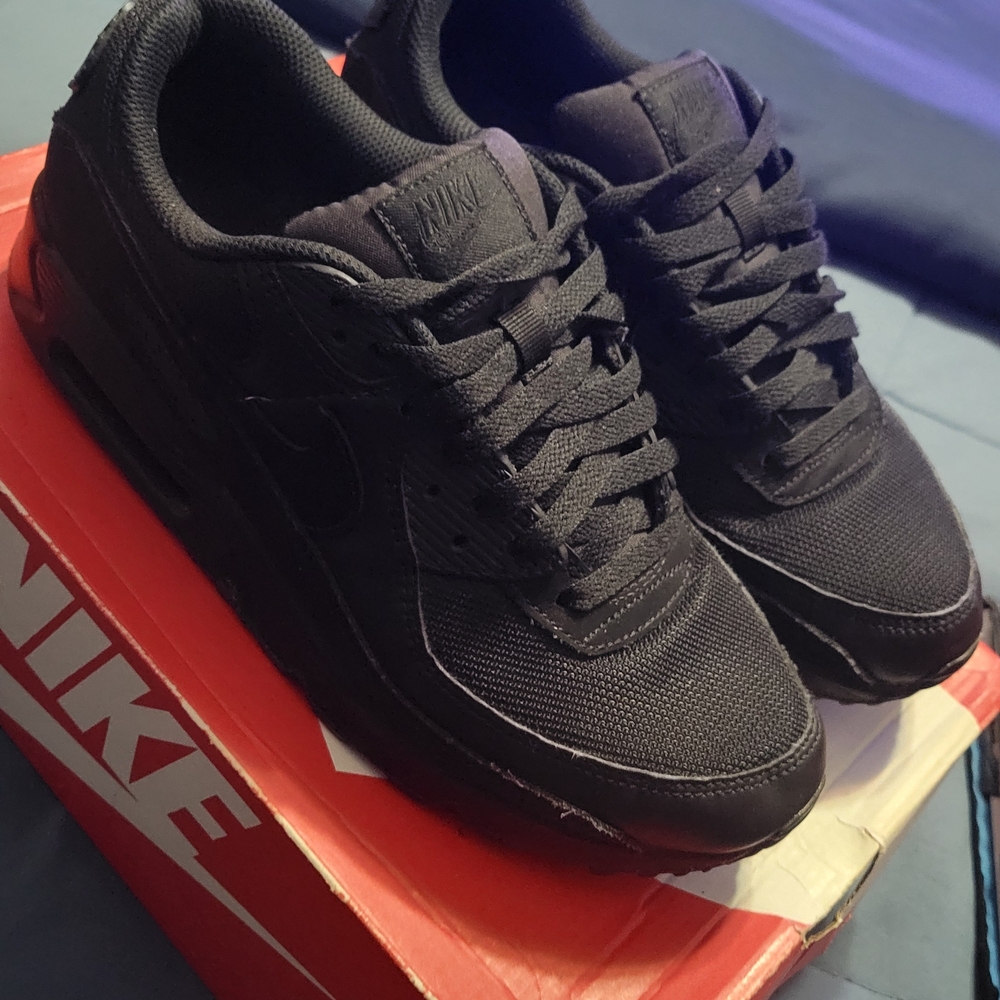 Nike Men's All-Black Sneakers